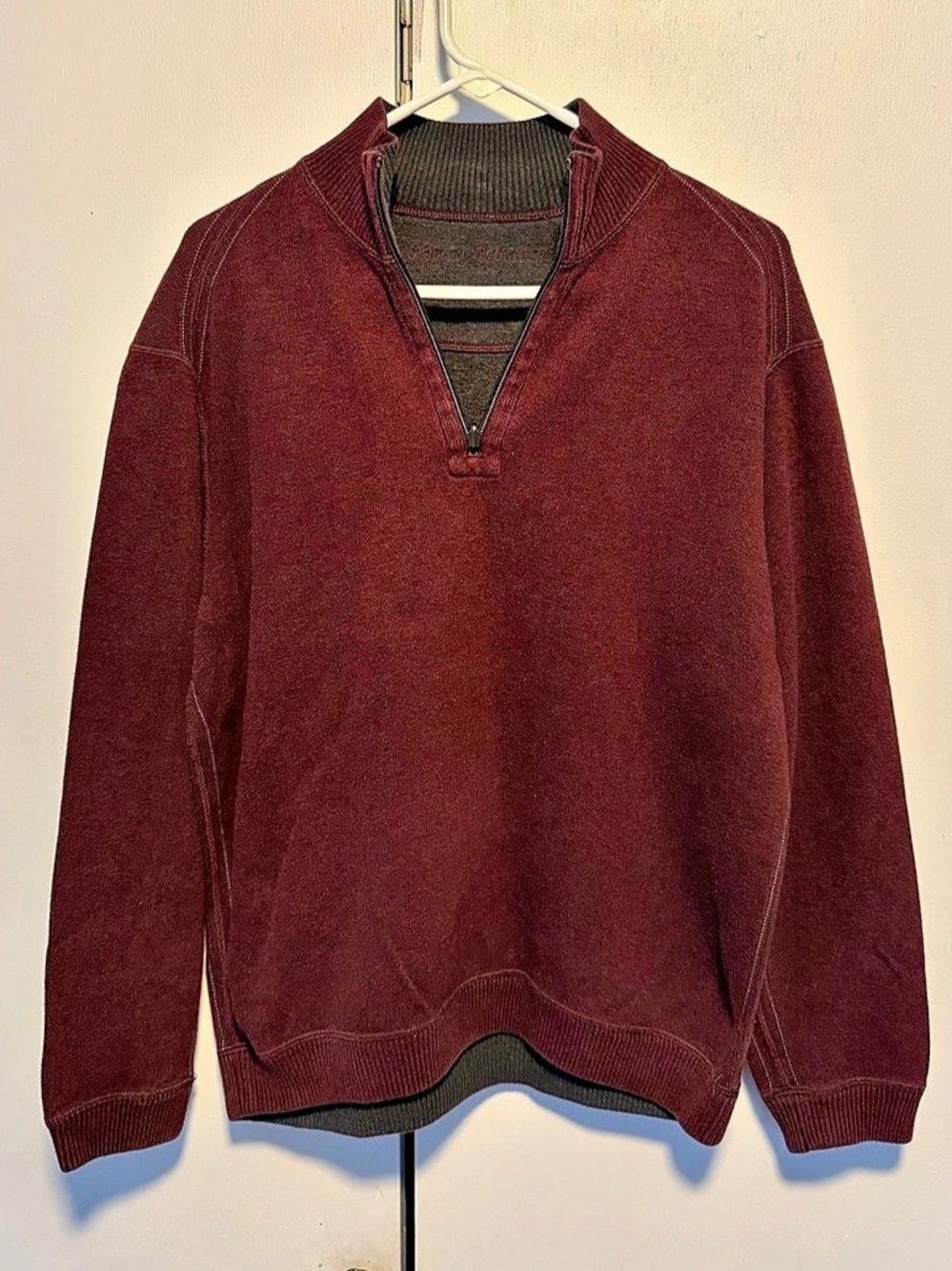 Tommy Bahama Men's Color Block Quarter Zip Burgundy & Gray G11